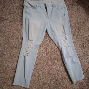 Light wash cropped jeans